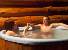 enjoy the outdoor hot tub at Peel Forest Lodge